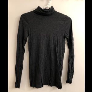 2/$20 Charcoal grey j crew turtleneck